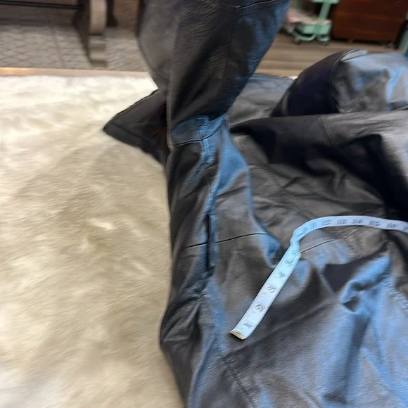 Wilson”s the leather experts black leather jacket with lining sz L (no belt) - Picture 16 of 17